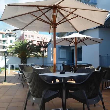 佩蒂特马德拉光彩之星酒店 4* 丰沙尔