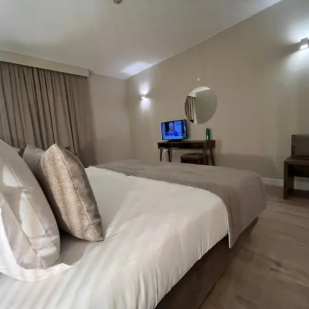 佩蒂特马德拉光彩之星酒店 酒店 丰沙尔