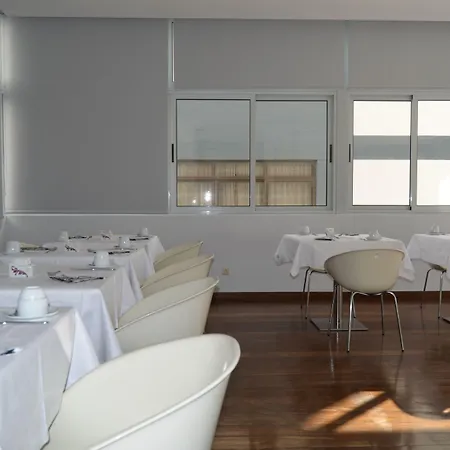 佩蒂特马德拉光彩之星酒店 4*