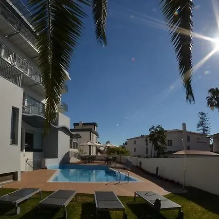 佩蒂特马德拉光彩之星酒店 4* 丰沙尔