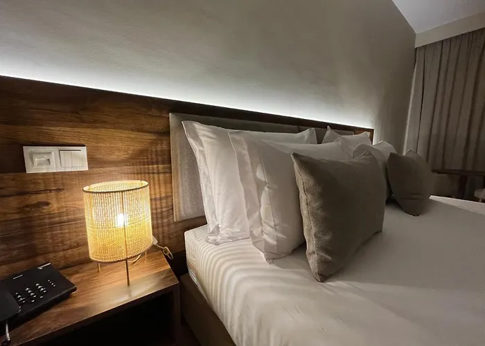 Madeira Bright Star By Petit 4*