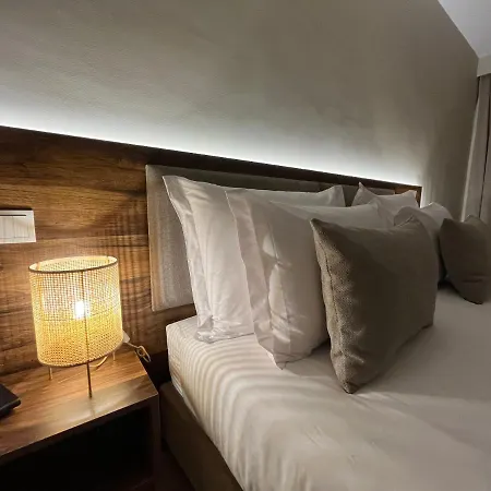 Madeira Bright Star By Petit 4*