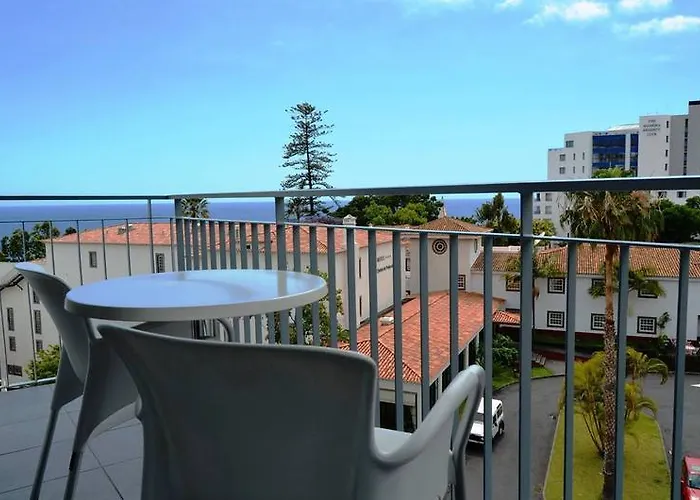 Hotell Madeira Bright Star By Petit Funchal (Madeira)