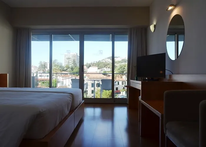 Hotell Madeira Bright Star By Petit Funchal (Madeira)